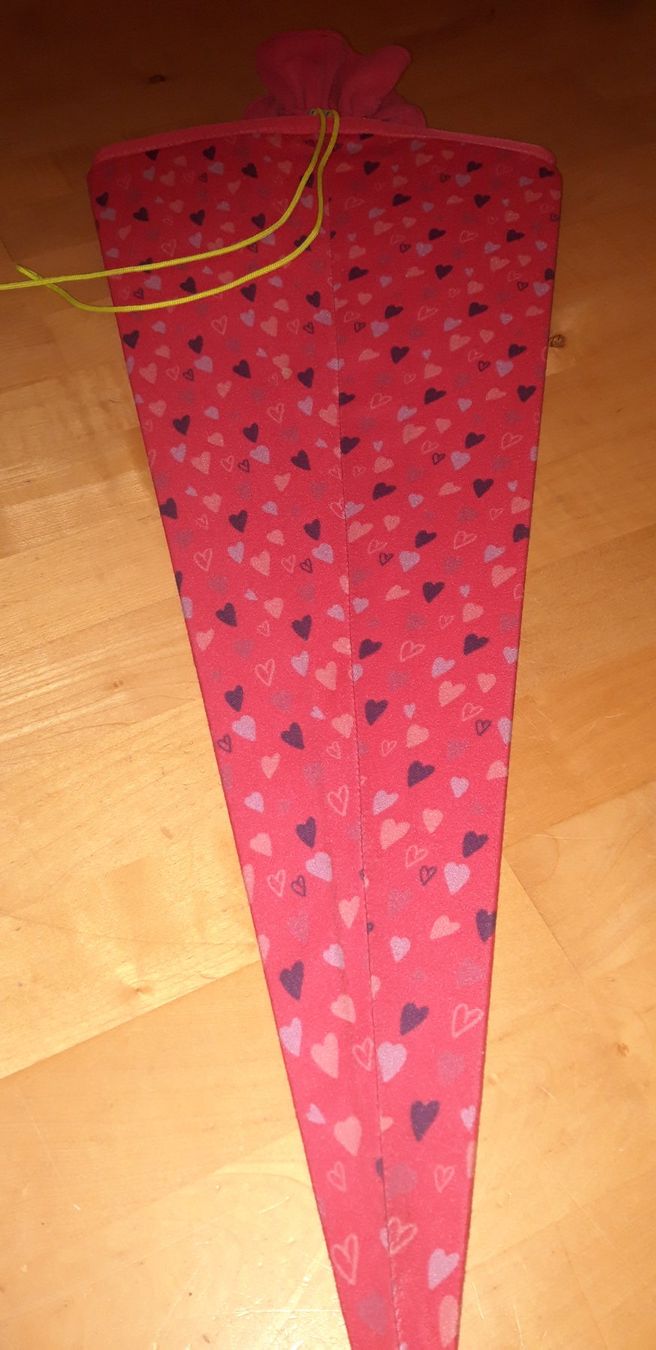 Tutte le decorazioni: Ergobag Schultuete mit Herzenmuster – Usato da Thürnen venduto da kru_88hd 1