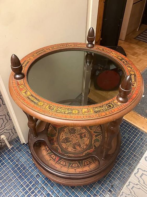 Table à roulettes bar avec signes du zodiaque (Gebraucht) in Genève für ...