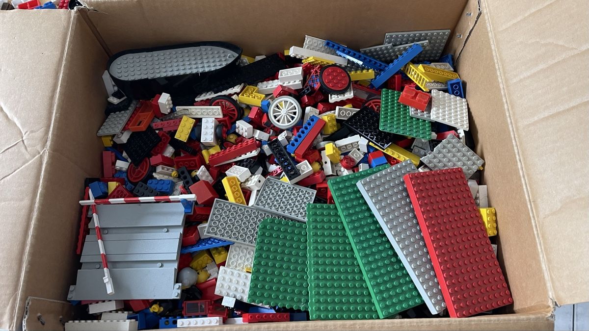 Lego Giocattoli: Lego gemischt 4kg – Usato da Spiez venduto da Spezi3