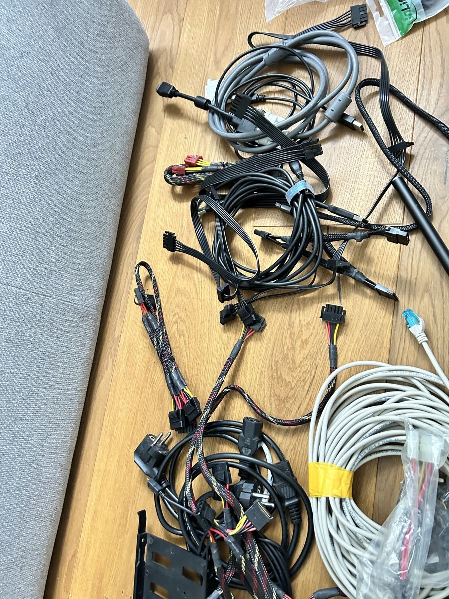 PC: Diverse PC-Teile: Kabel, Adapter, Schrauben u.v.m. – Usato da Pratteln venduto da andi1977 6