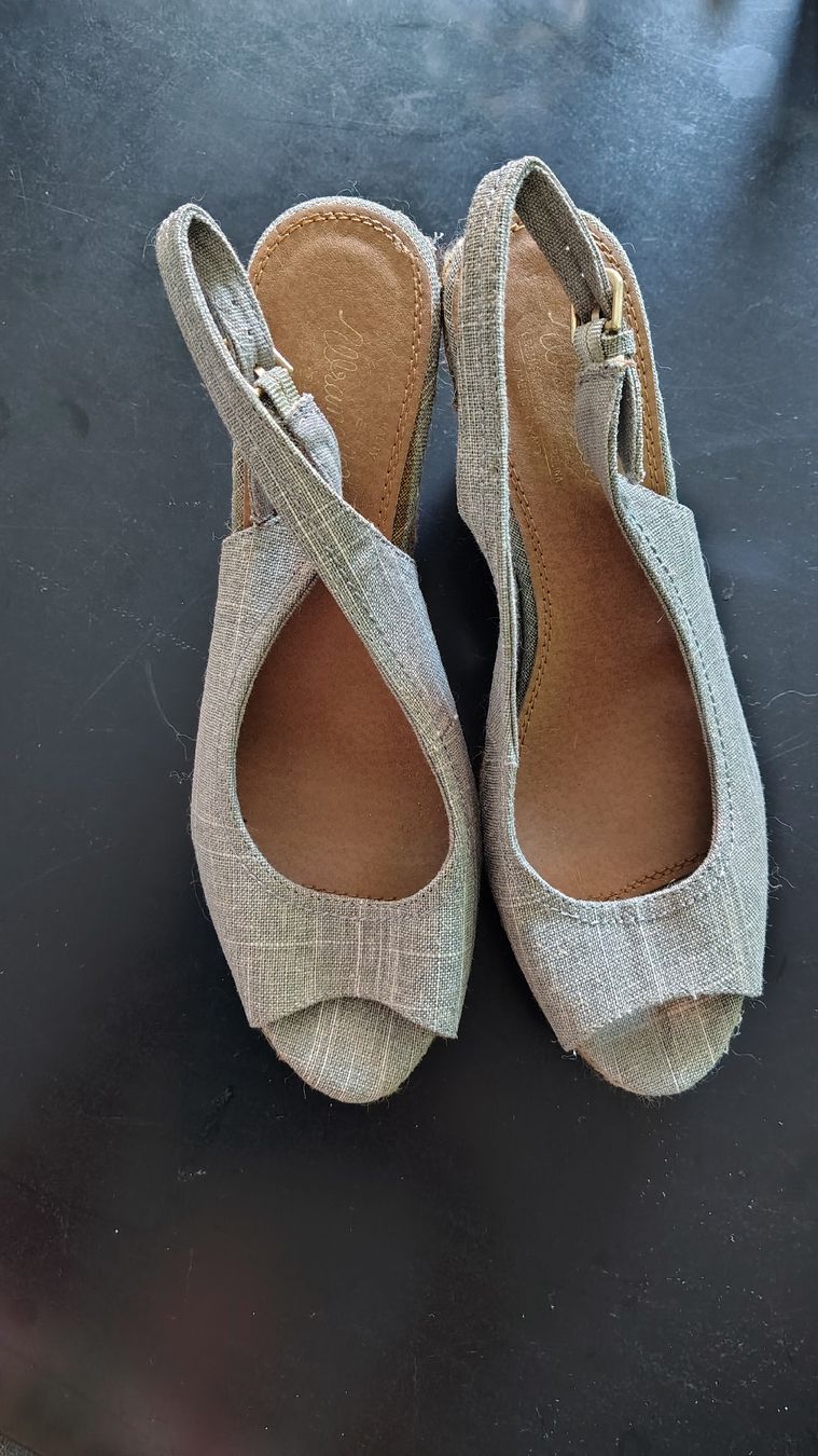 Chaussures femmes: Sandales compensées – D'occasion à Puidoux par Sophia70