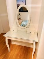 Weisser Schminktisch mit Glasplatte IKEA Hemnes