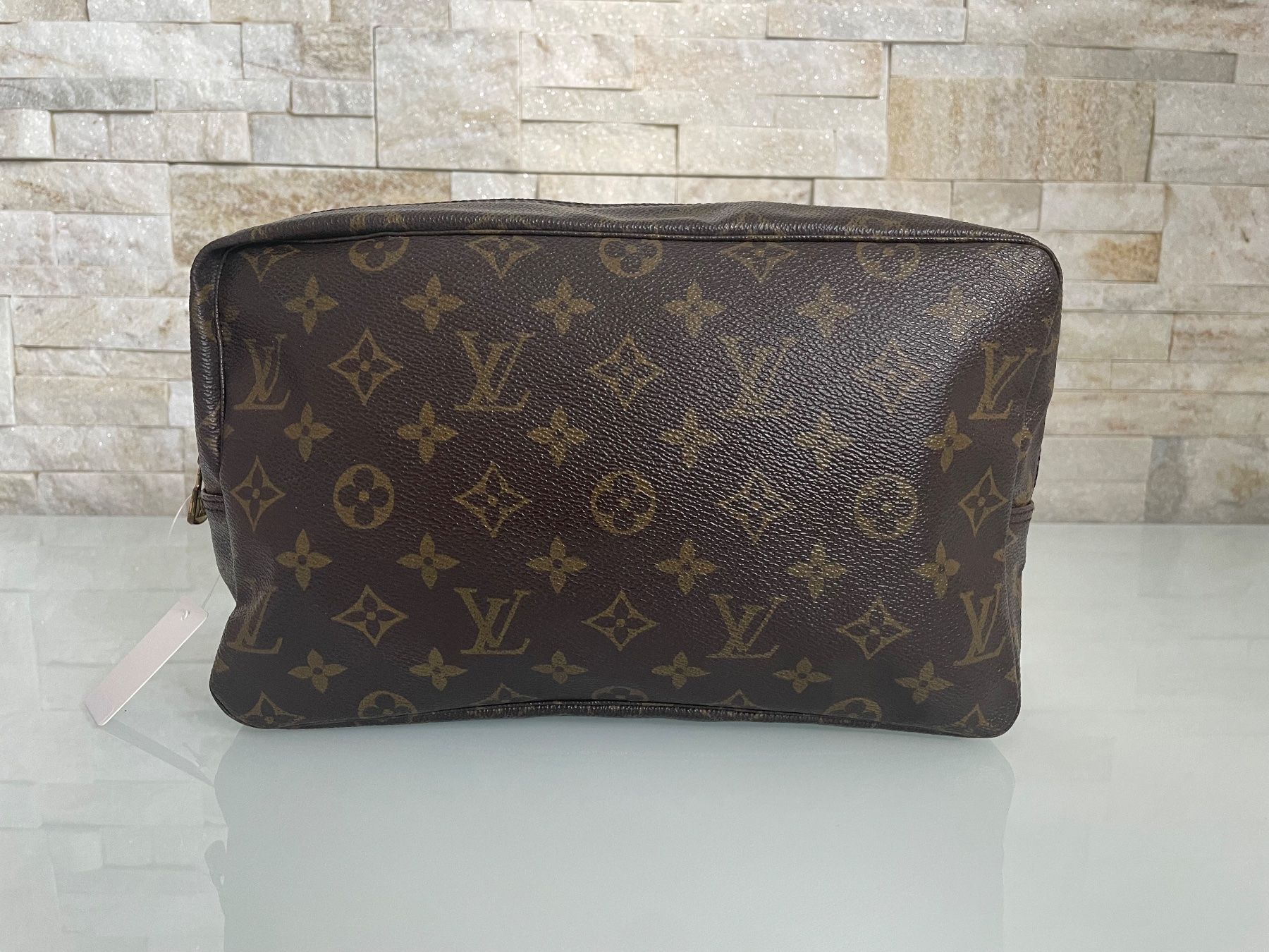 Louis Vuitton Borse da donna: Louis Vuitton Necessaire - Nr. 277 – Usato da Hittnau venduto da LuxAndMore 2