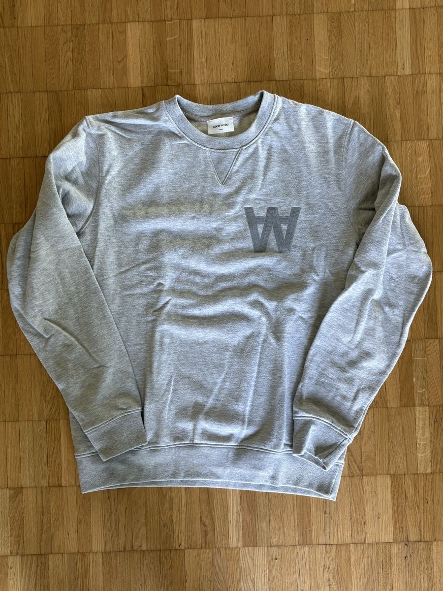 Wood Wood Pullover & Sweatshirts: Sweatshirt Wood Wood grau Grösse M – Gebraucht aus Regensdorf von k0nkret
