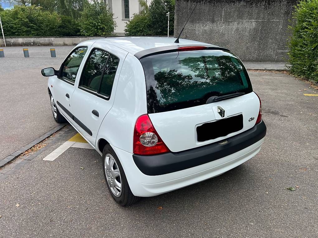 Renault Autos: Renault Clio 1,4 16V – D'occasion à Stäfa par Ted85 1