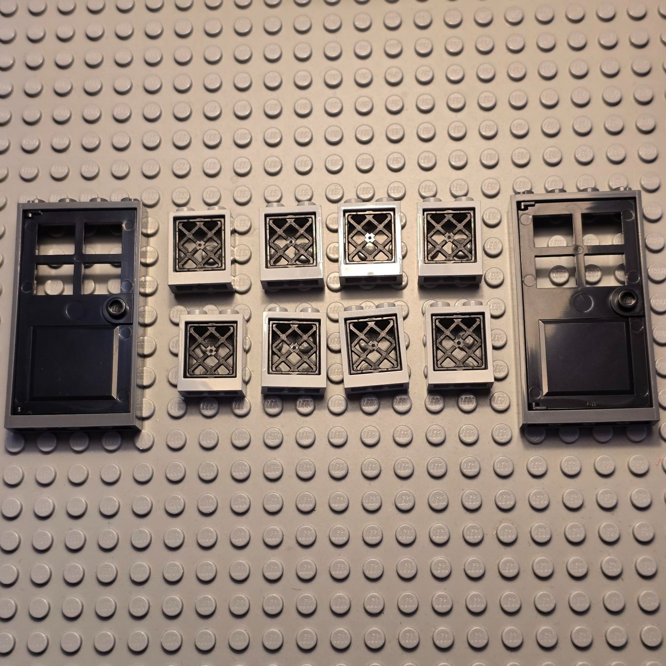Lego Kit di costruzioni: Lego Fenster mit Türen – Nuovo (secondo la descrizione) da Basel venduto da Swi-7621