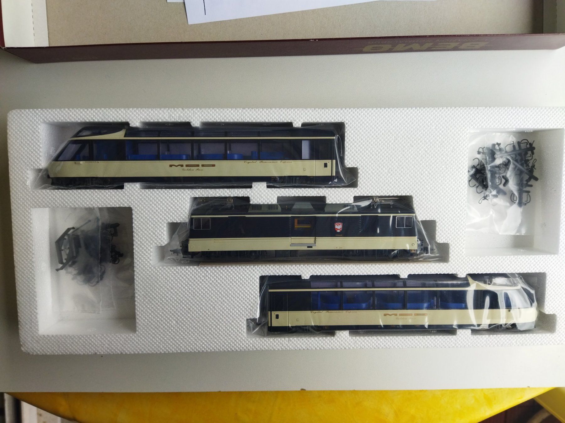 Bemo Modelleisenbahnen: Crystal Panoramic Express der MOB Grundpackung von BEMO H0m – Neu und originalverpackt aus La Chaux-de-Fonds von Hobbymodell