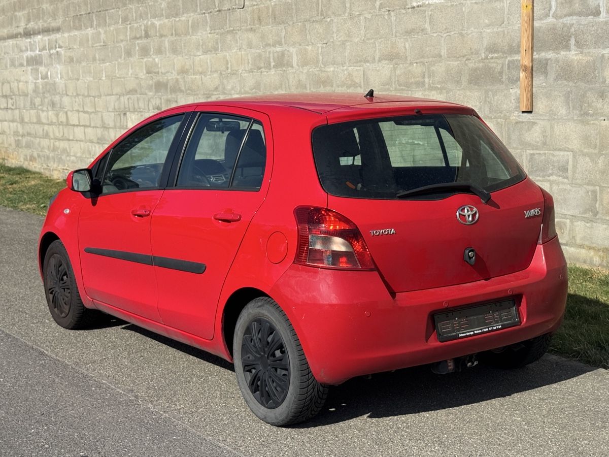Toyota Autos: Toyota Yaris 1.3 ab MFK – Gebraucht aus Oberentfelden von Blackrose75 3