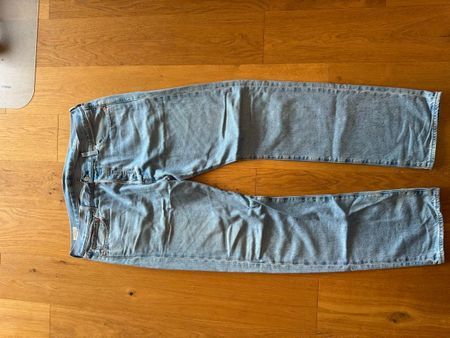 Levis 501 jeans