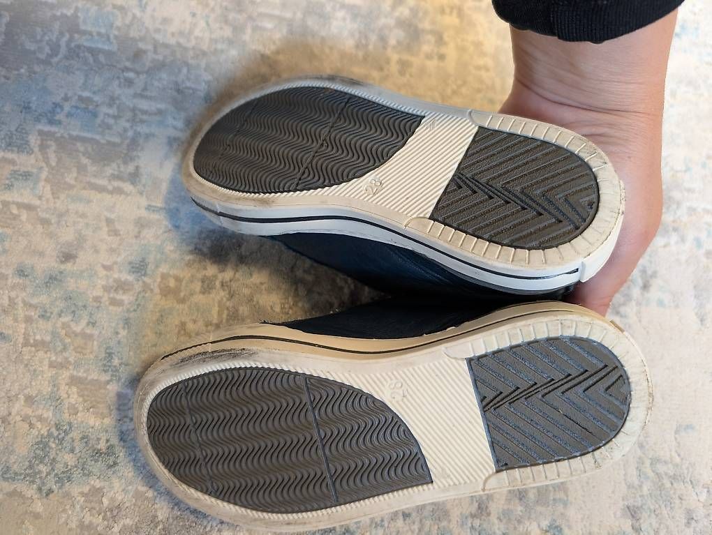Schuhe für Jungen: Pololo Schuhe Grösse 28  – Gebraucht aus Uitikon Waldegg von ann_t2p8 1