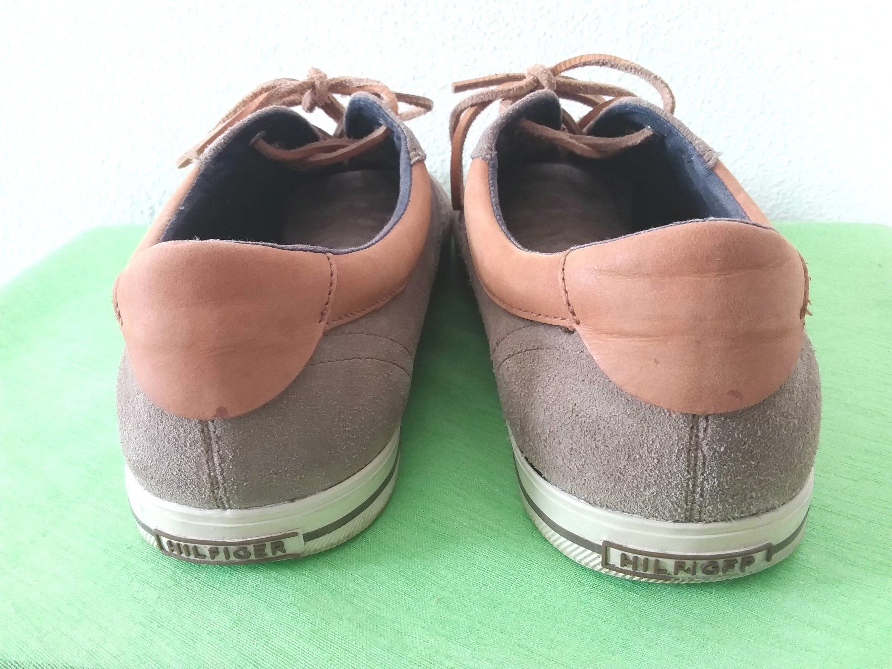 Tommy Hilfiger Scarpe da uomo: TOMMY HILFIGER, Schnürschuh, Wildleder, Gr 45 – Usato da Uitikon Waldegg venduto da Risibisi7 3