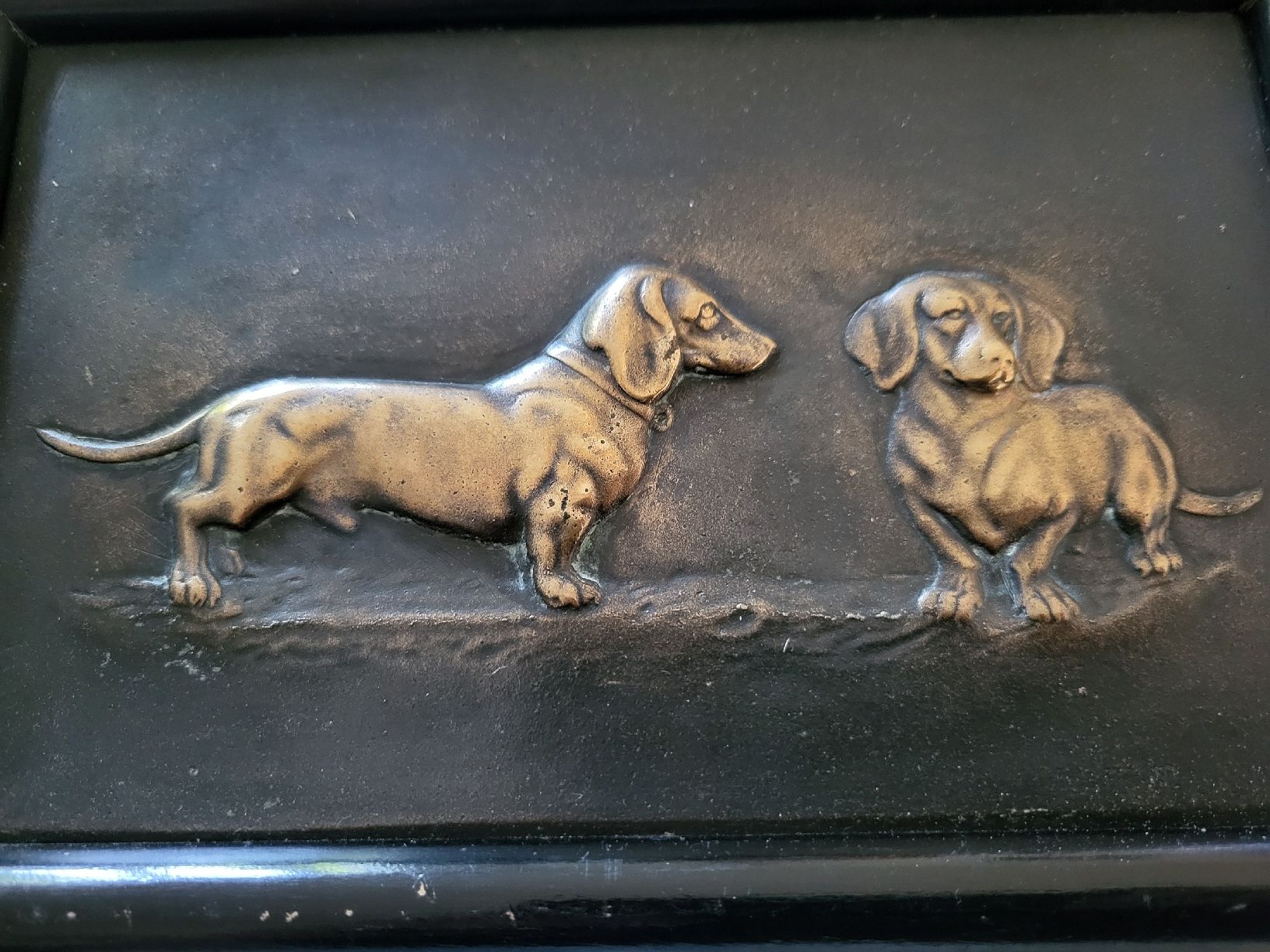 Foto & Immagini: Bronze Relife mit 2 Dackel – Usato da Gutenswil venduto da ghekko88 4