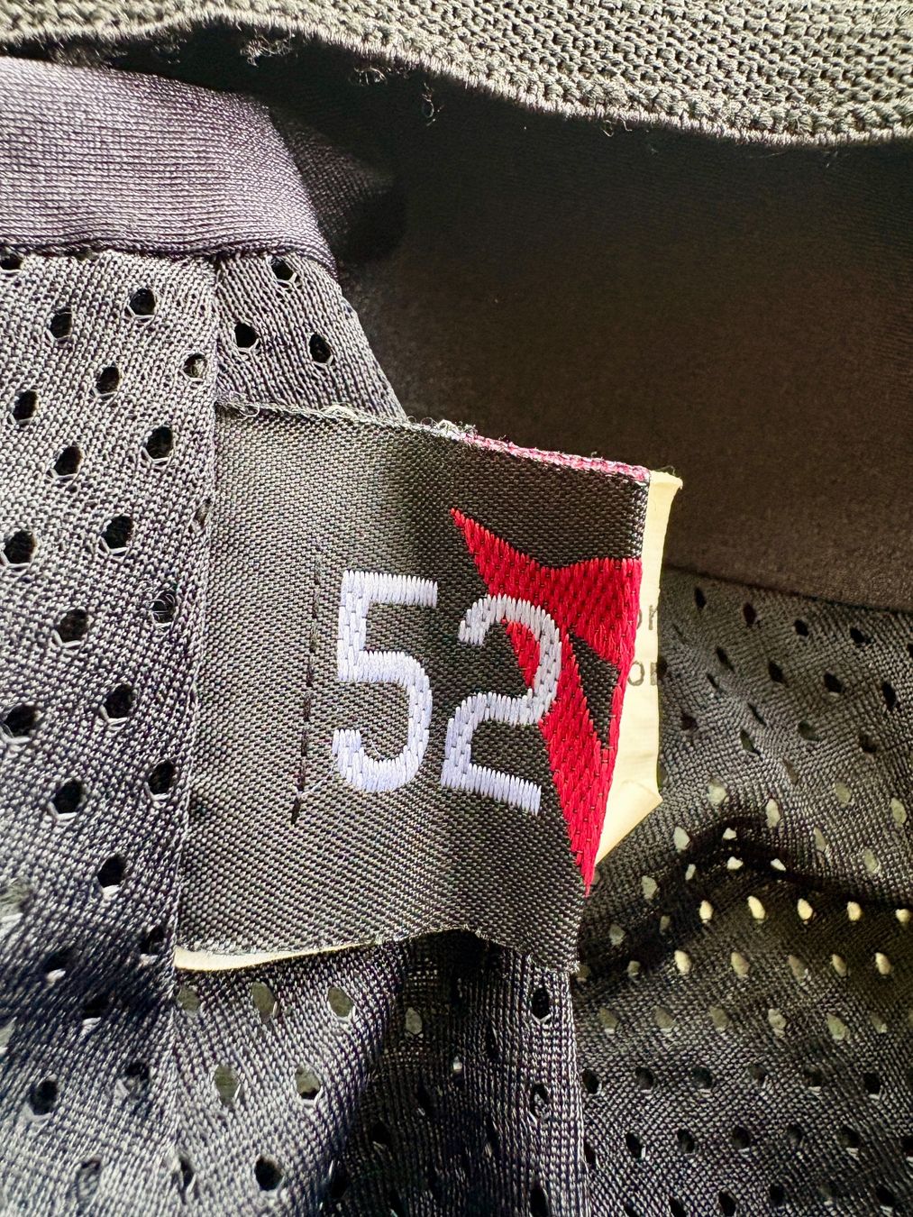 Completi: Dainese Avro D2 Lederkombi Gr. 52 – Usato da Frick venduto da Martaen 5