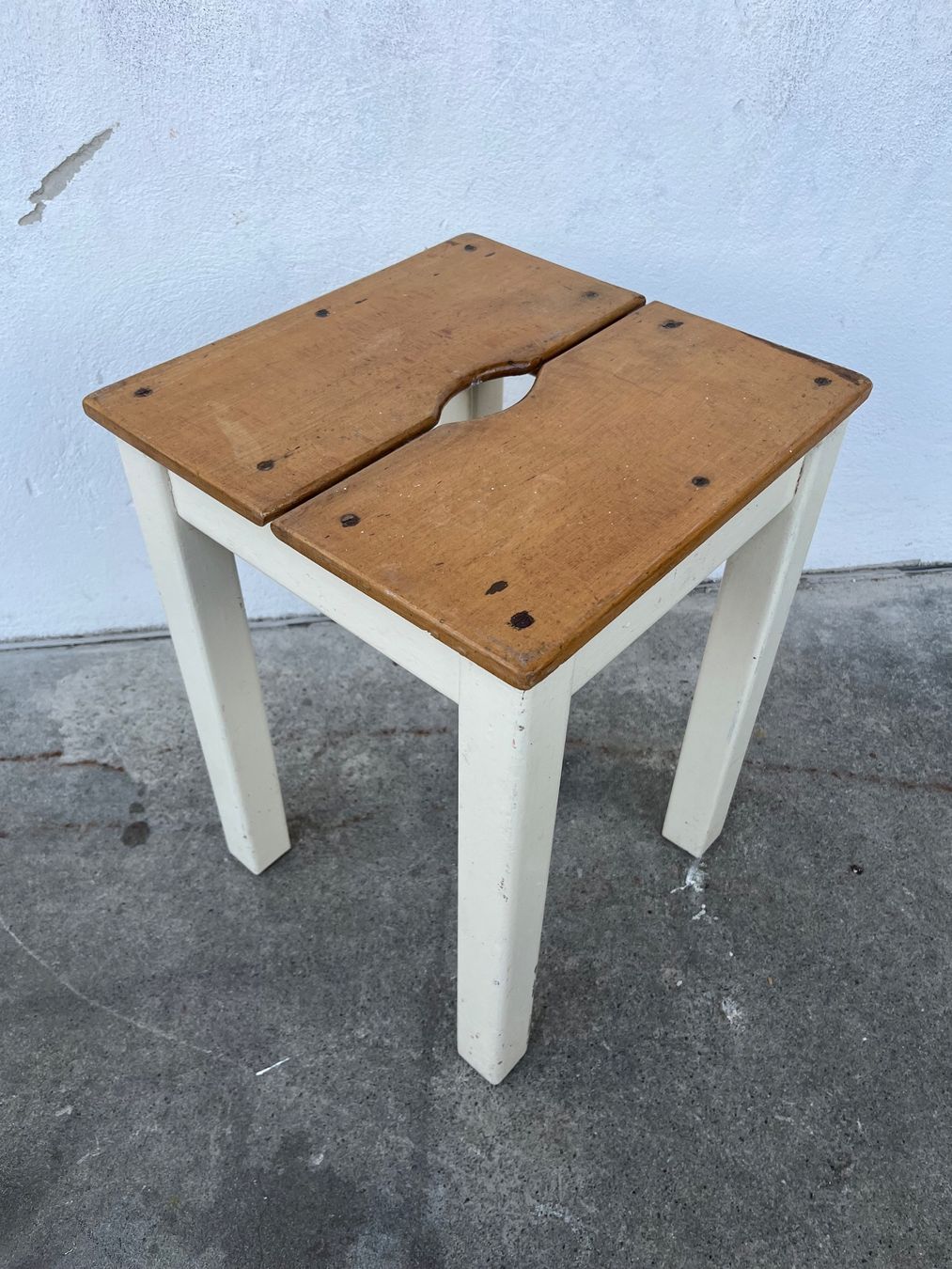 Hocker: Vintage Holz Hocker – Gebraucht aus Bern von fotolog111