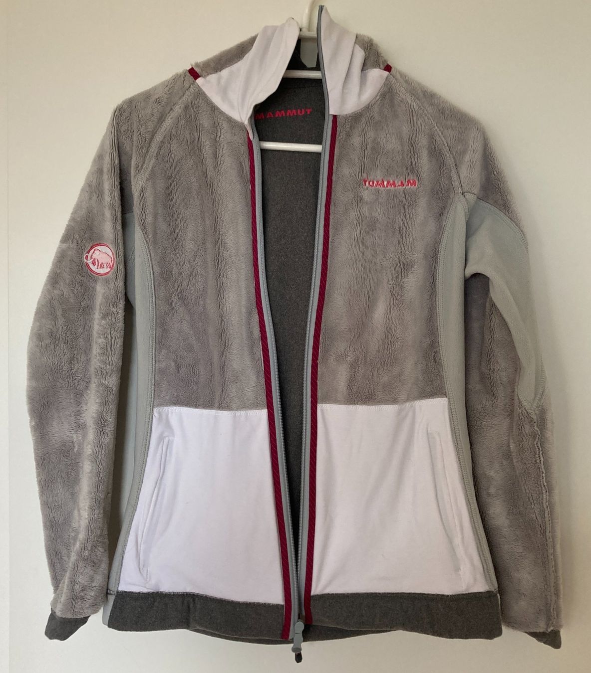 Mammut Jacken: Mammut Kapuzen Fleecejacke – Gebraucht aus Pfäffikon SZ von Opus 3