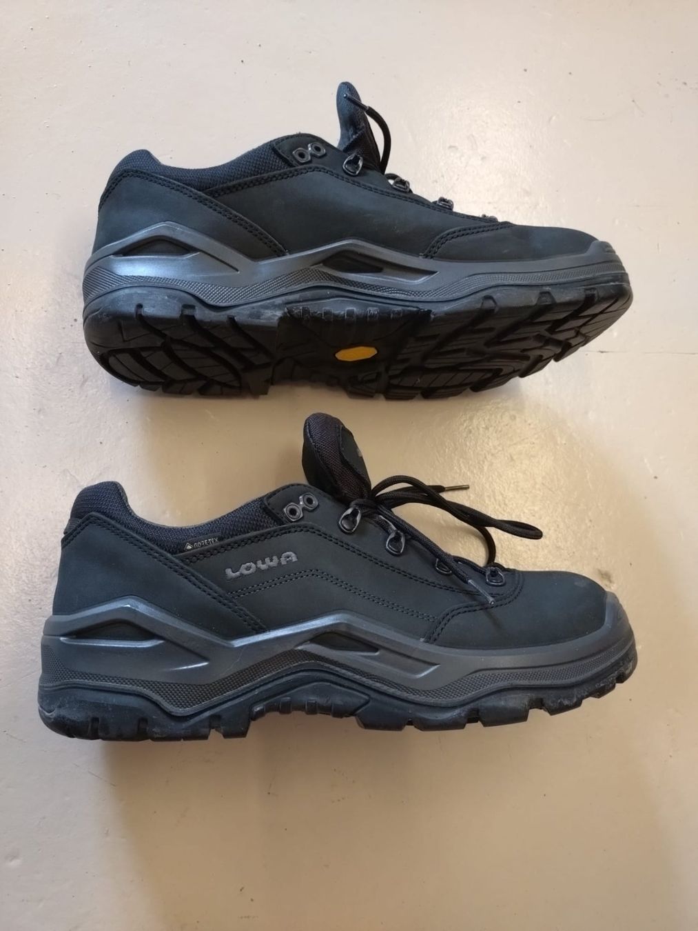 Scarpe da uomo: Schuhe Lowa Arbeitsschuhe Gr. 46 – Nuovo (secondo la descrizione) da Wald ZH venduto da darioq21 1
