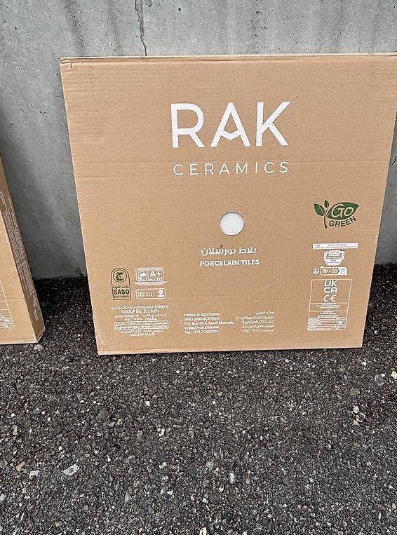 Bodenbeläge: Feinsteinplatten innen Bad o Küche – Neu und originalverpackt aus Uster von astartes 4