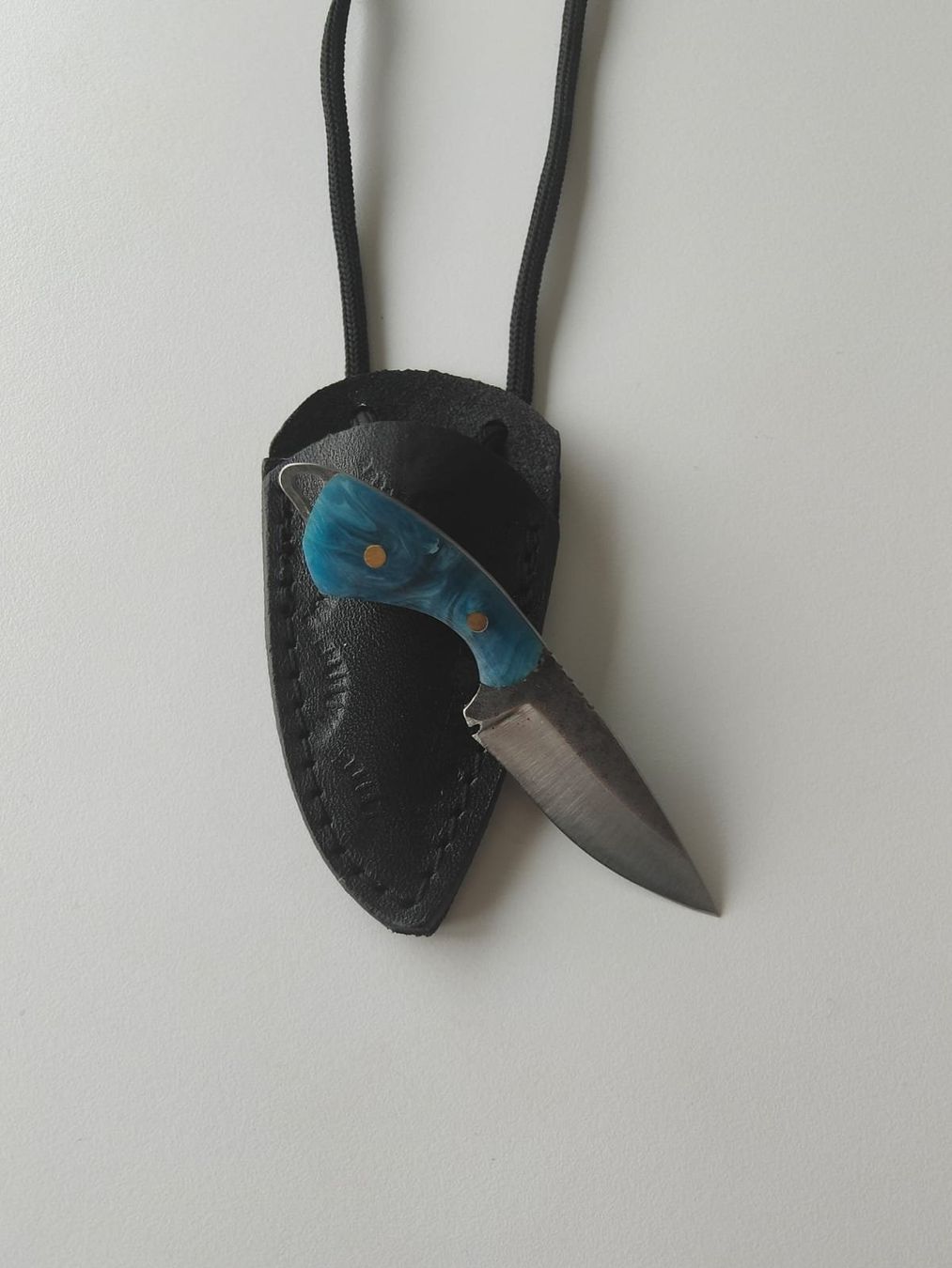 Zubehör: Handgefertigtes Kettenmesser mit Scheide. – Neu und originalverpackt aus Oberentfelden von ase_sk8n