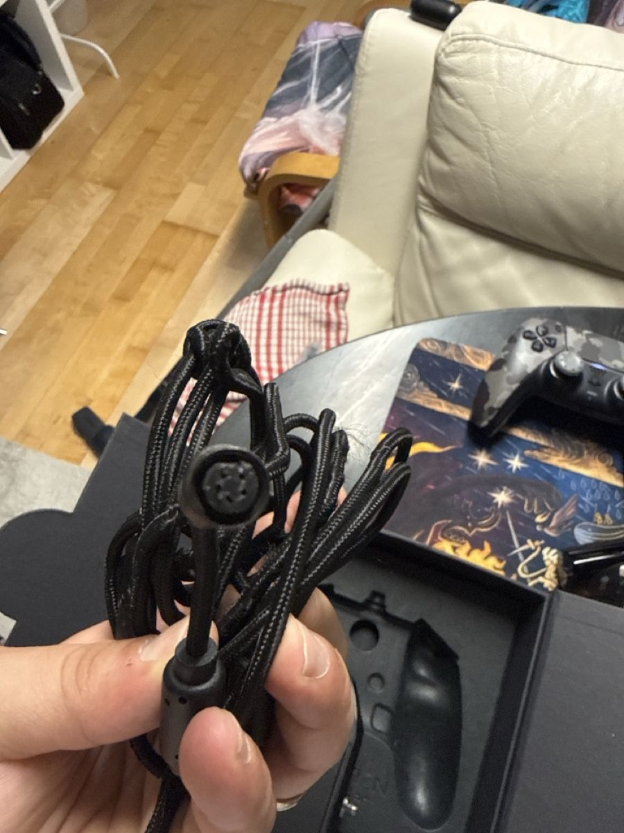 Manettes: Nacon Revolution Pro Controller PS4 mit Zubehör – D'occasion à Müllheim Dorf par gom_wv8k 2