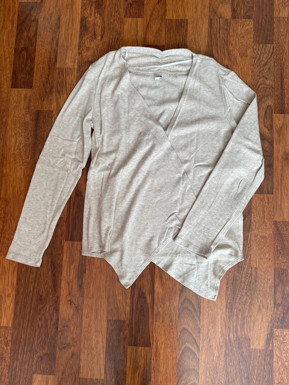 Only Giacche: Only Cardigan Beige Gr. M – Usato da Stadel b. Niederglatt venduto da sandart