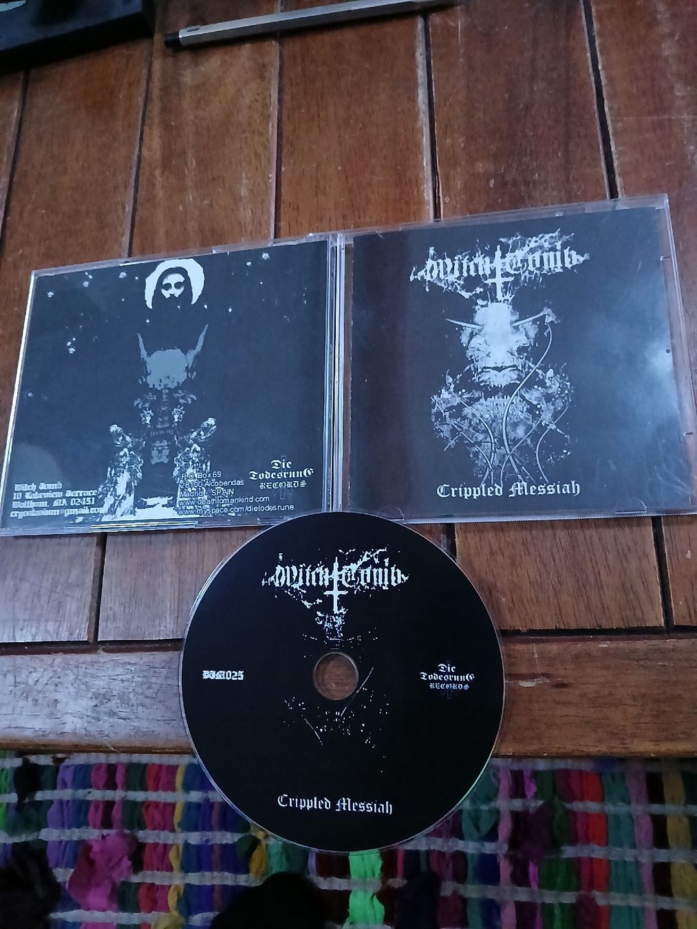 CD: witch tomb- crippled... – Usato da St-Cergue venduto da VeganWarrior