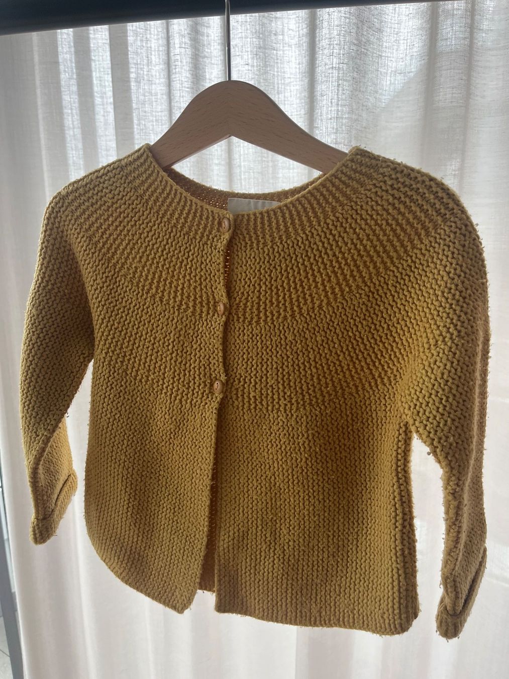Zara Maglioni & Felpe: Zara Strickjacke, Grösse 92, Senfgelb – Usato da Wauwil venduto da LoU-AiRiN