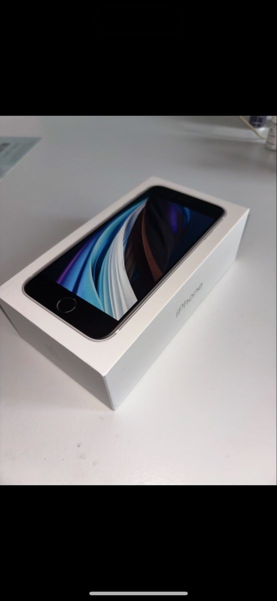 Apple Portables: iPhone SE 2020 weiss 64GB – D'occasion à Fislisbach par secondhandF 2