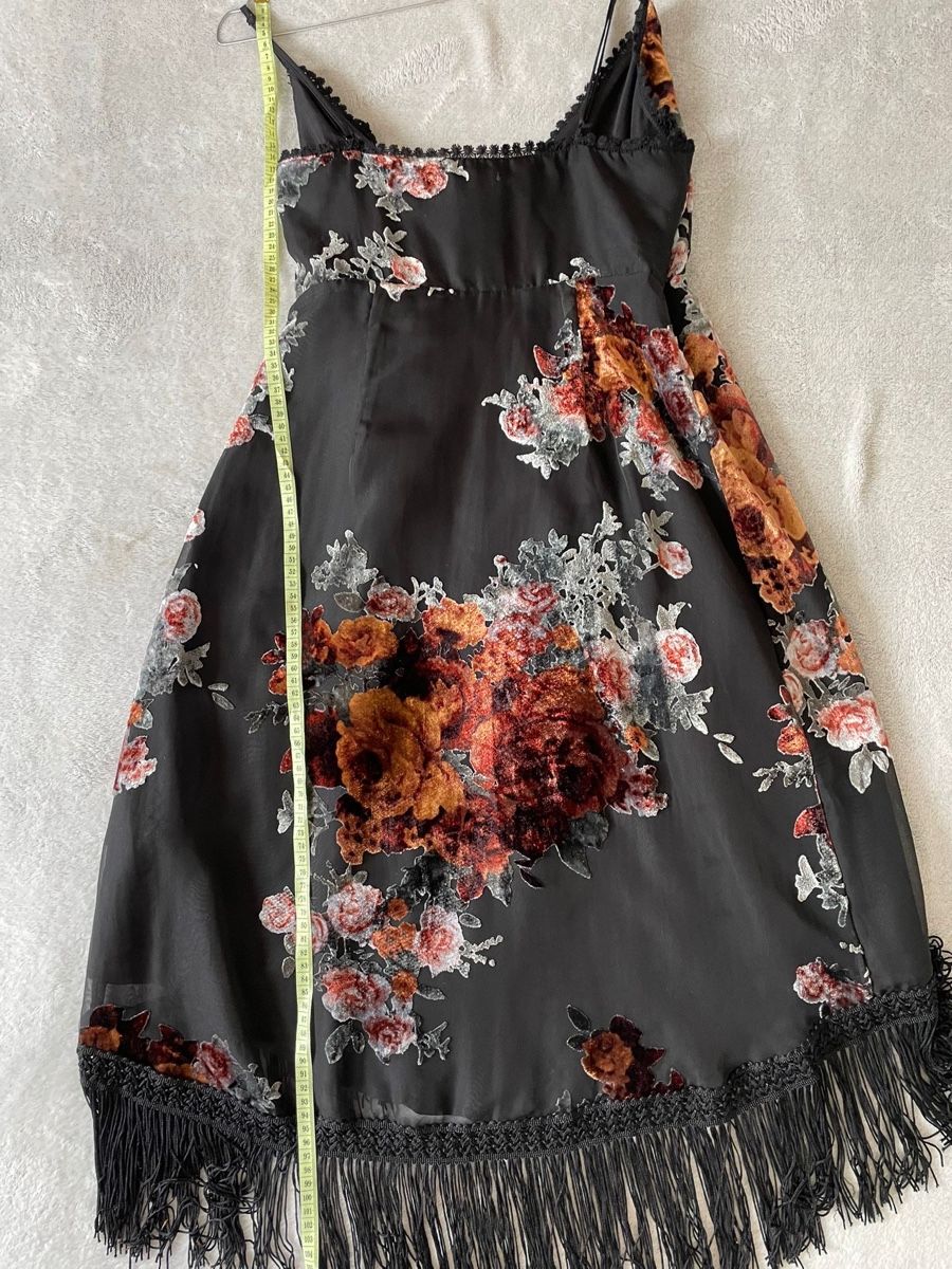 Kleider: Robe noire à fleurs Forever 21, taille M, avec franges! – Neu (gemäss Beschreibung) aus Vuippens von ale_6gkb 3