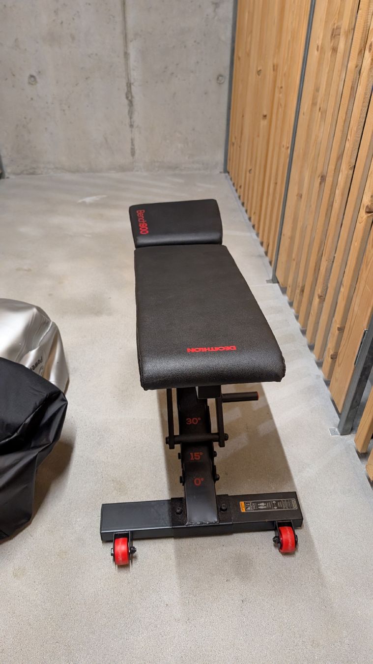 Decathlon Hometrainer: Decathlon Bench900 Training Bench good condition – Gebraucht aus Horgen von Robjohnch 2