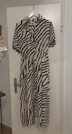 Sommerkleid mit Zebrastreifenprint, Grösse L, leicht