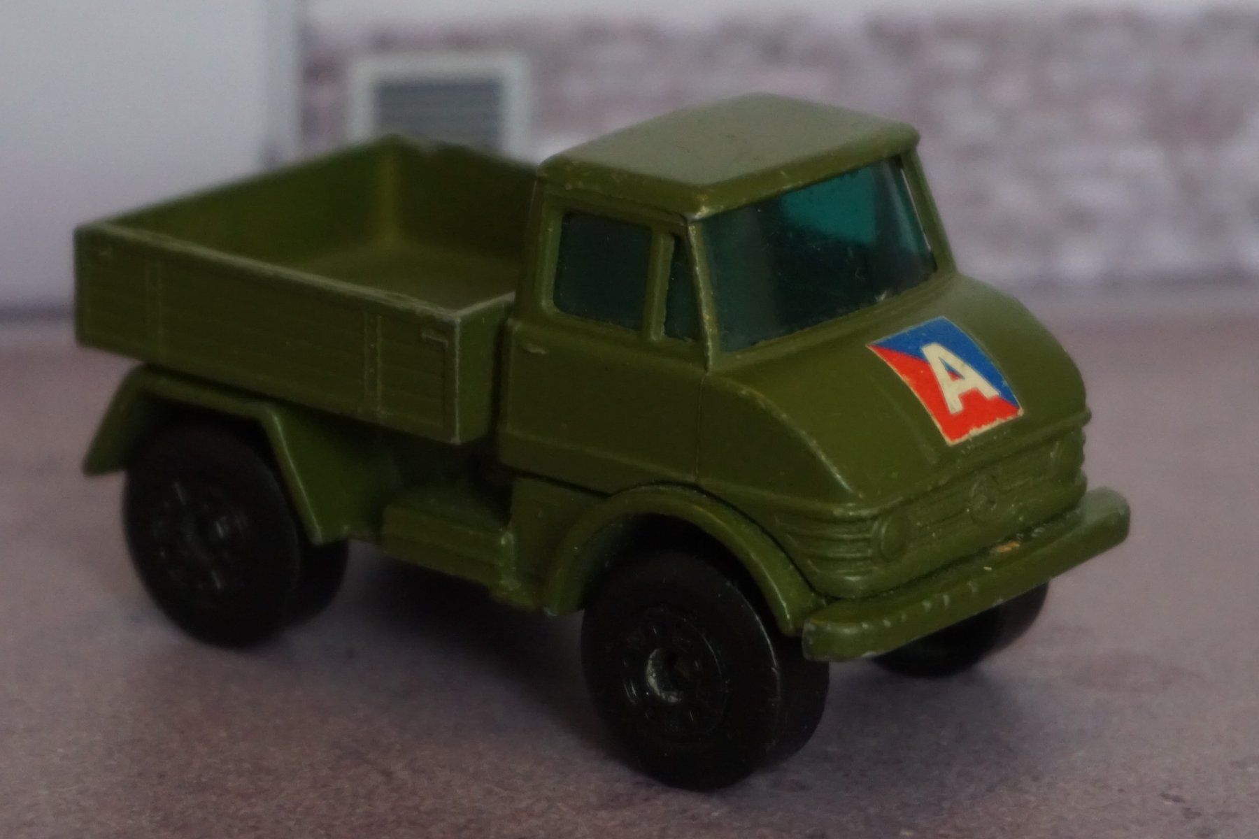 Matchbox Modellautos: Matchbox Unimog Militär ALT COOL !!!!!!!!!!!!!!! – Gebraucht aus Reiden von Doppeldecker69