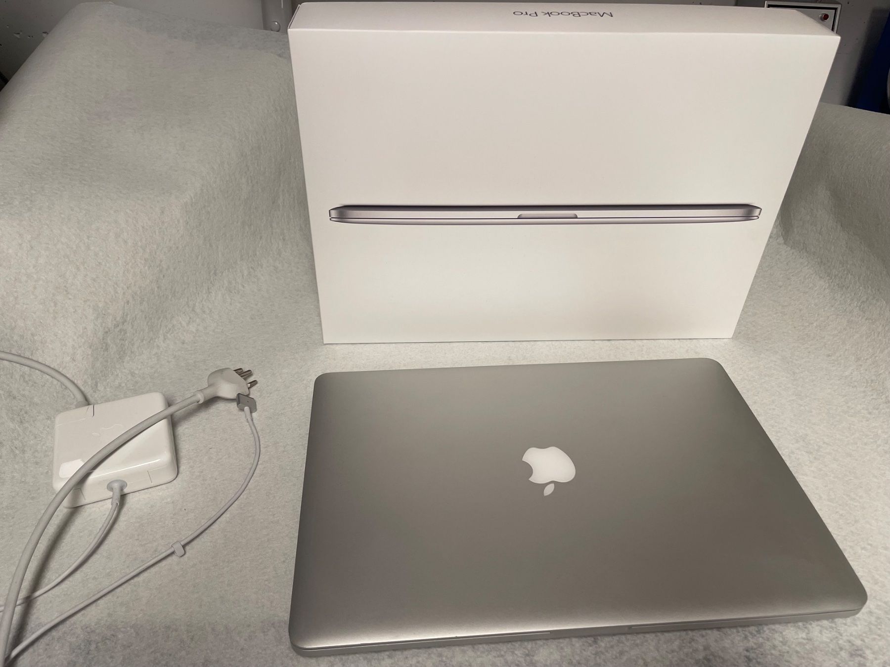 Apple Notebook: MacBook Pro 15 Zoll 256GB silber – Usato da Villigen venduto da ONITRO81 1