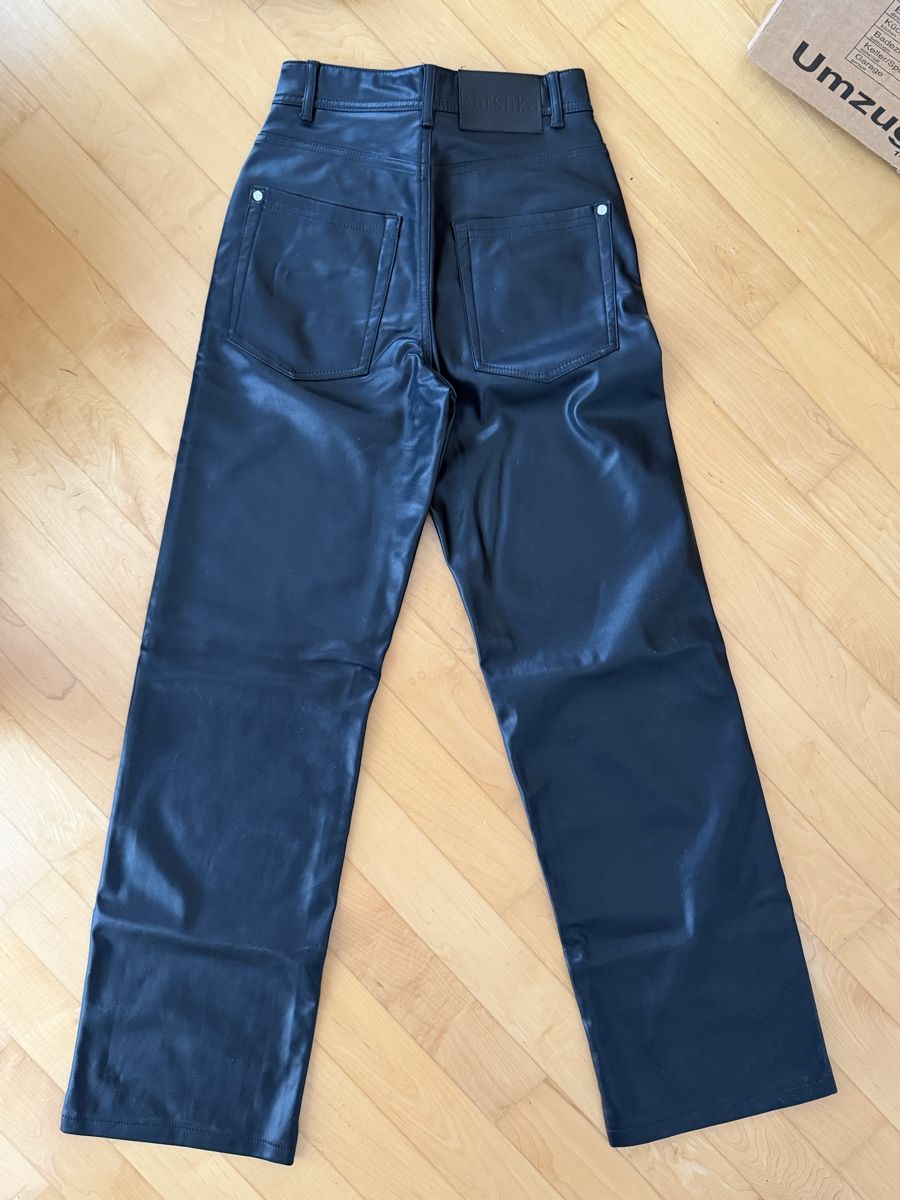 Bershka Hosen: Bershka Lederhose schwarz – Neu (gemäss Beschreibung) aus Wil SG von fam_r6xv 1