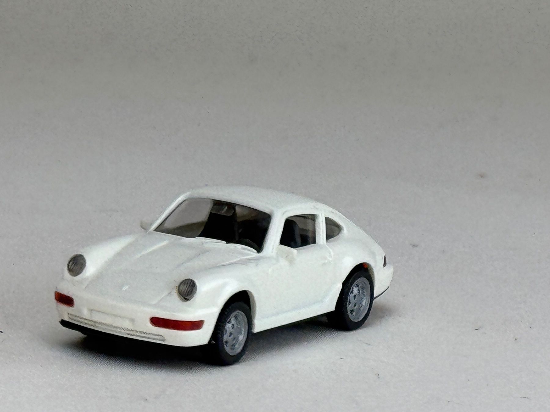 Wiking Modellini d'auto: Wiking Porsche Carrera 4 weiss – Usato da Elm venduto da Wikmtz