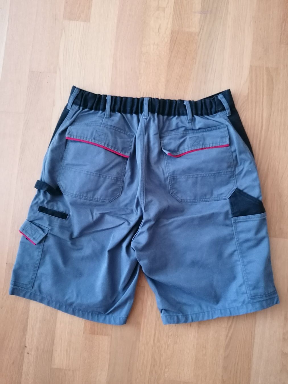 Pantalons: Planam Arbeitsshorts Gr. L Nr. 2 – D'occasion à Reiden par mja_2bsk 1