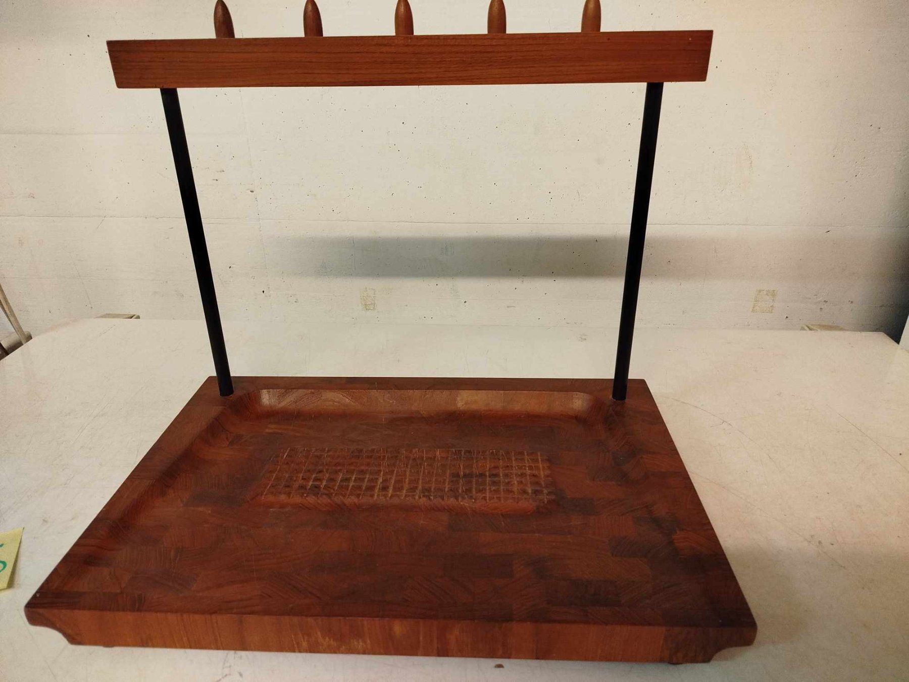 Piatti di portata: Planche à découper vintage  Digsmed. – Usato da La Chaux-de-Fonds venduto da Emmaus2300CDF