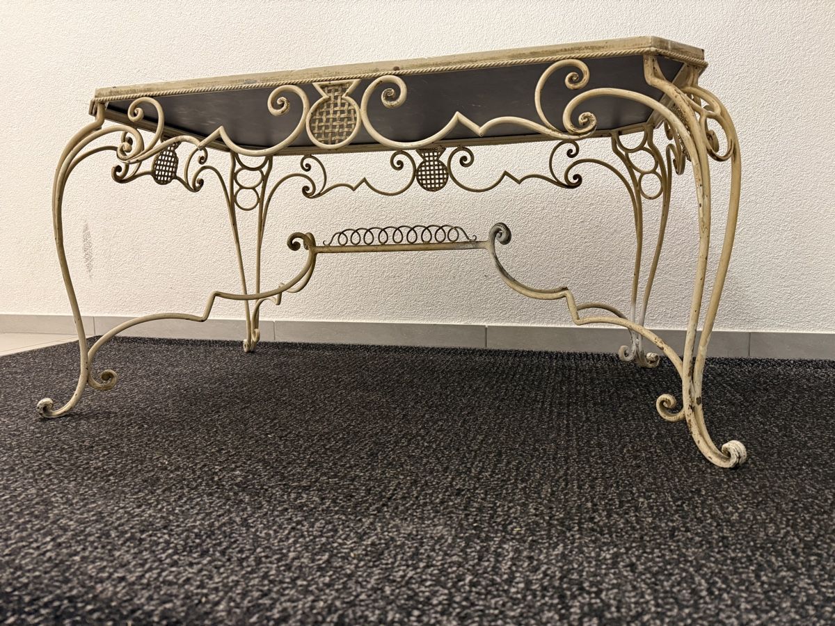 Tavoli: Alter Couchtisch mit Glasplatte – Usato da Herisau venduto da burbil 4