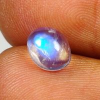 0.90 ct - Natural Moonstone - 7 x 5 mm - India