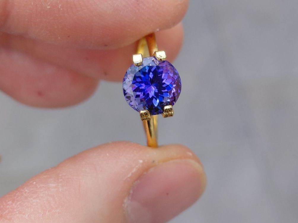 Edelsteine: Tanzanite Deep Violet Clean – Gebraucht aus Bévilard von Yougems 4