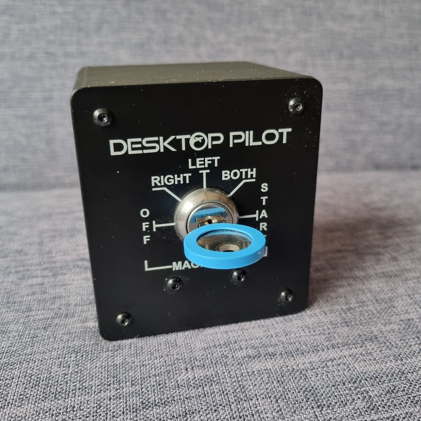 Controller: Spring Return Key Switch / Desktop Pilot – Gebraucht aus Ennenda von Maedli
