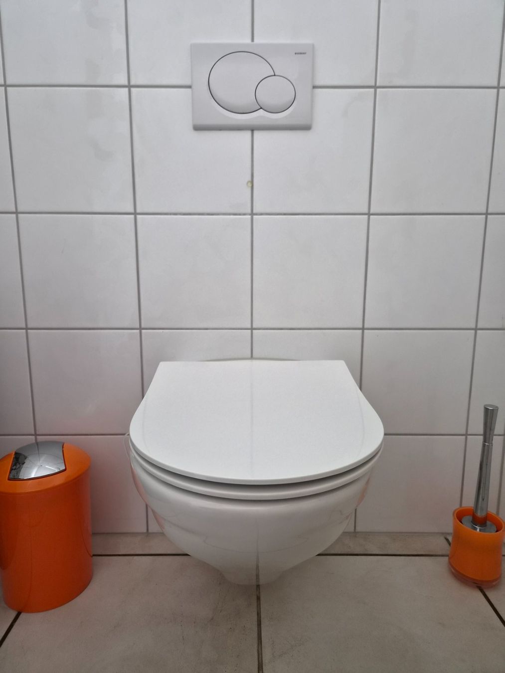 Laufen WC: Wand-WC weiss mit WC-Sitz – Usato da Auw venduto da mw83