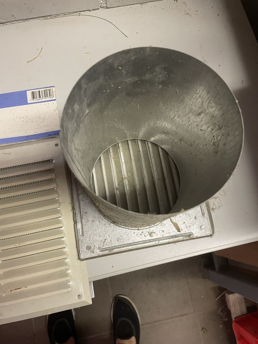 Ventilazione: Lüftungsgitter 2x – Usato da Felben-Wellhausen venduto da pisa08 2