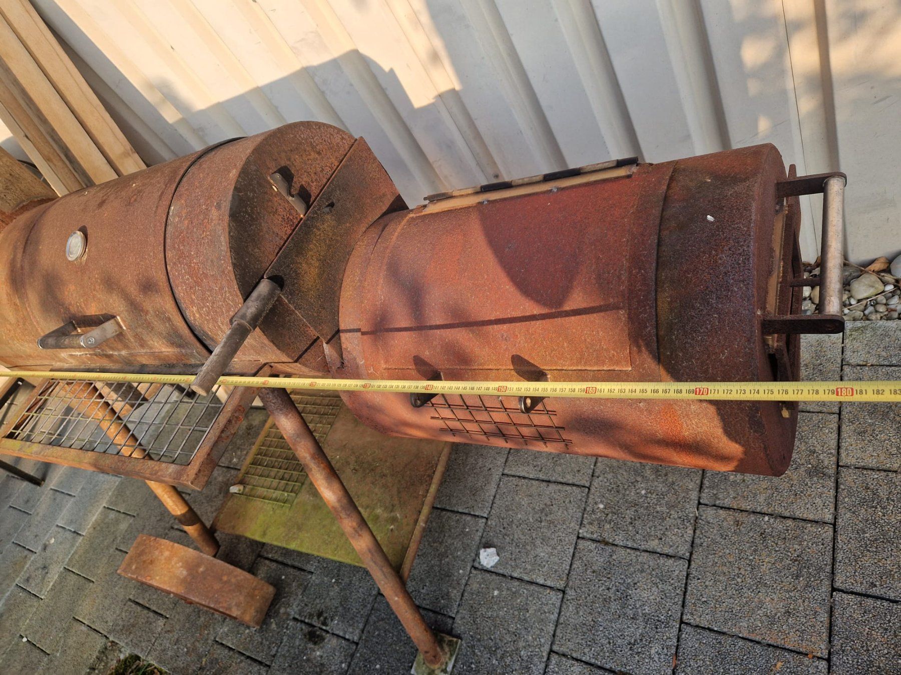 Griglie: Grill Smoker – Usato da Müllheim Dorf venduto da Naneva18 5