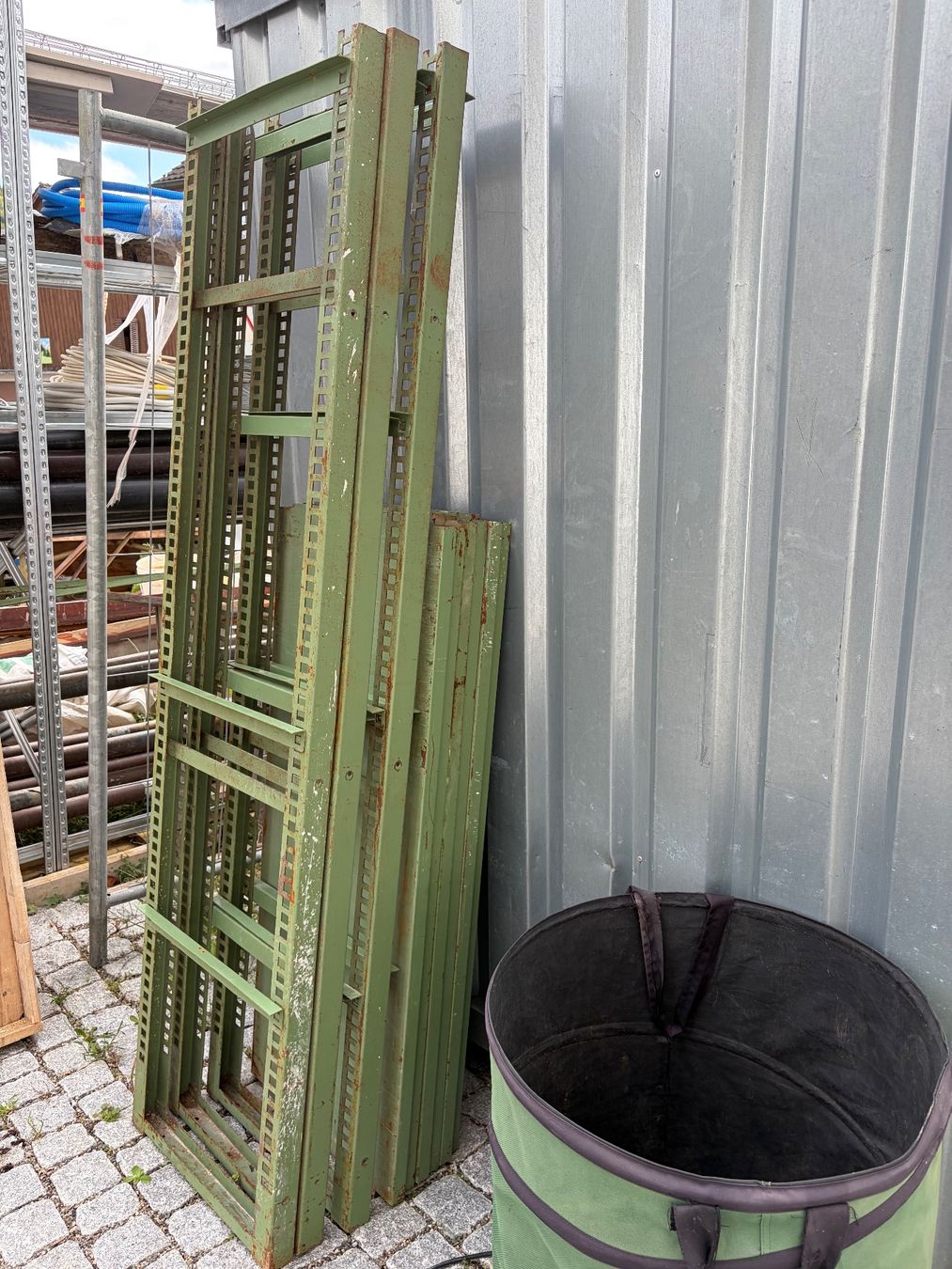 Scaffali: Metallgestell – Usato da Uster venduto da dorni20 1