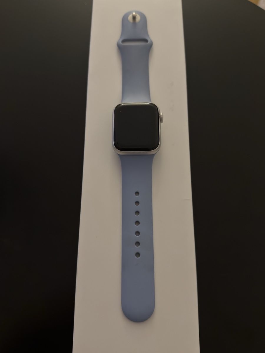 Apple Smartwatch: Apple Watch SE 40mm GPS + Cellular – Gebraucht aus Meilen von inanilus93