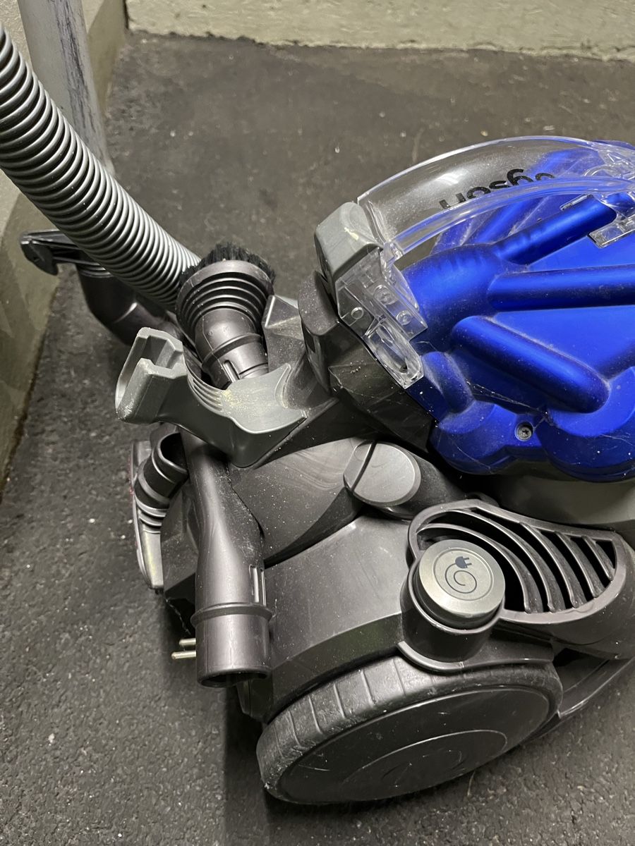 Dyson Aspirapolveri & Accessori: Dyson Staubsauger  – Usato da Wilen b. Wollerau venduto da urs_9s5y 2