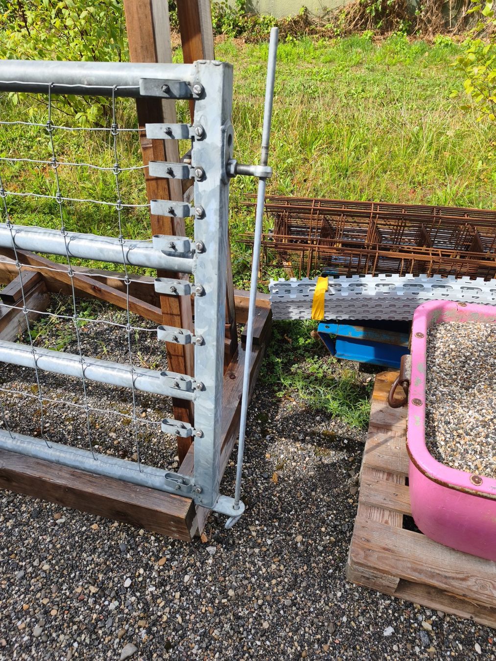 Altre attrezzature per stalle: Metalltor für Einfahrt oder Weidezaun Tor – Usato da Gerlafingen venduto da Antik_mann 3
