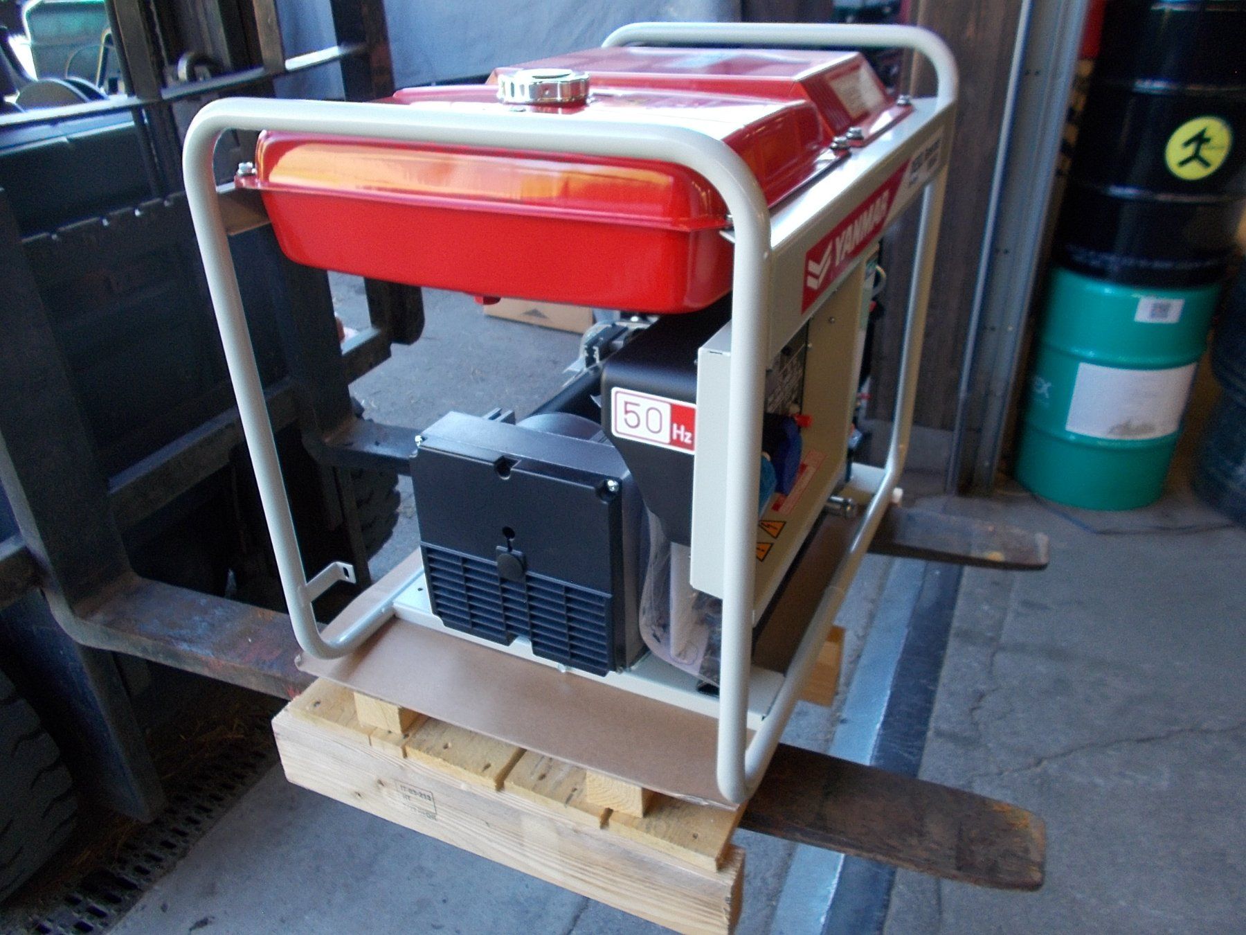 Yanmar Generatori di corrente: Generator Yanmar YDG5500V-5BYI2 – Nuovo e nell'imballaggio originale da Lauenen b. Gstaad venduto da Rezalb 1