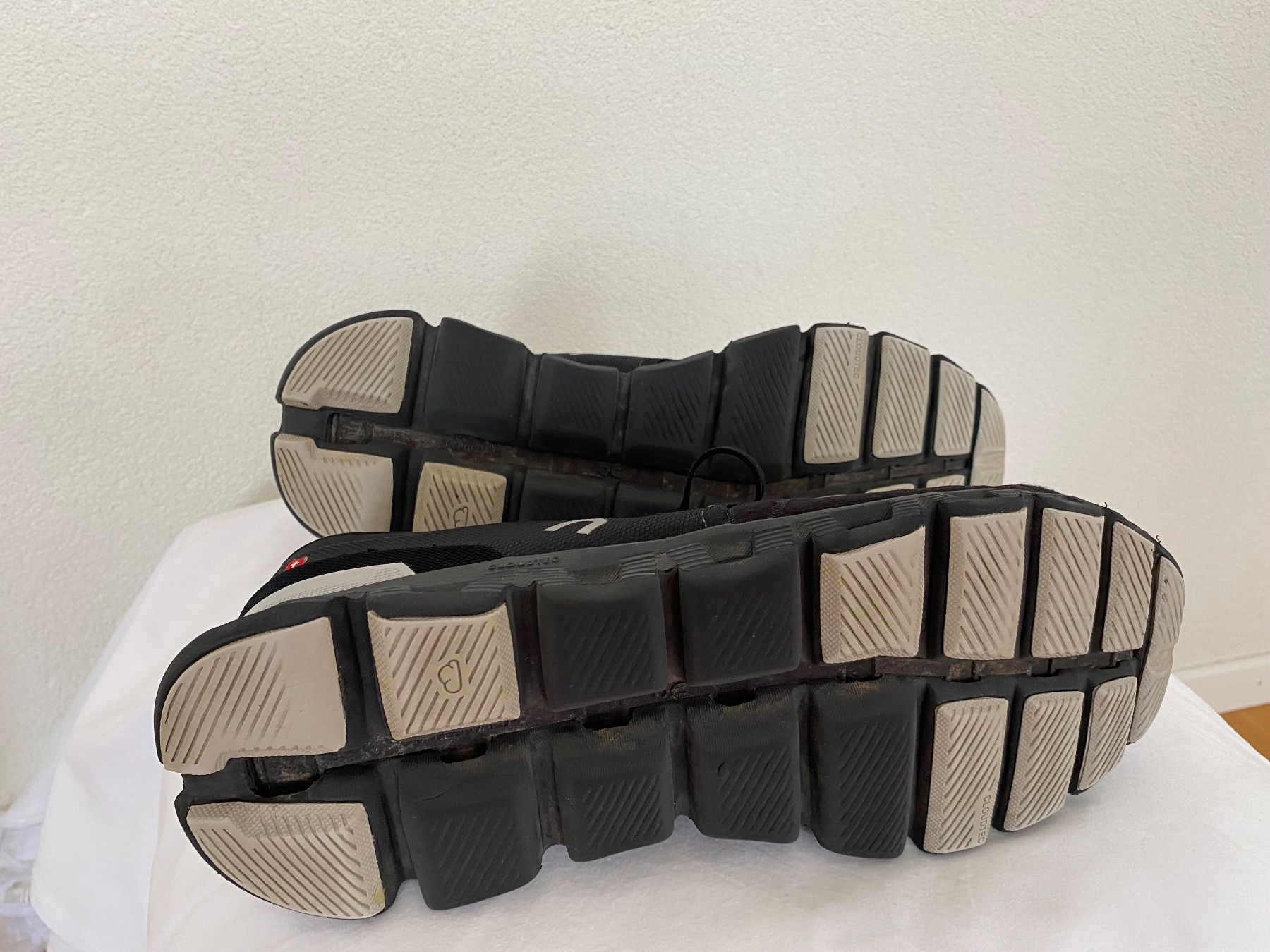 Scarpe da uomo: ON CLOUD X 3 – Usato da Zürich venduto da Fashionparade 4