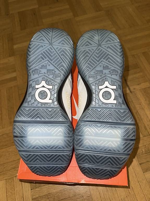 Herrenschuhe: Nike KD TREY 5 IV – Gebraucht aus Ostermundigen von joh_p2q7 2